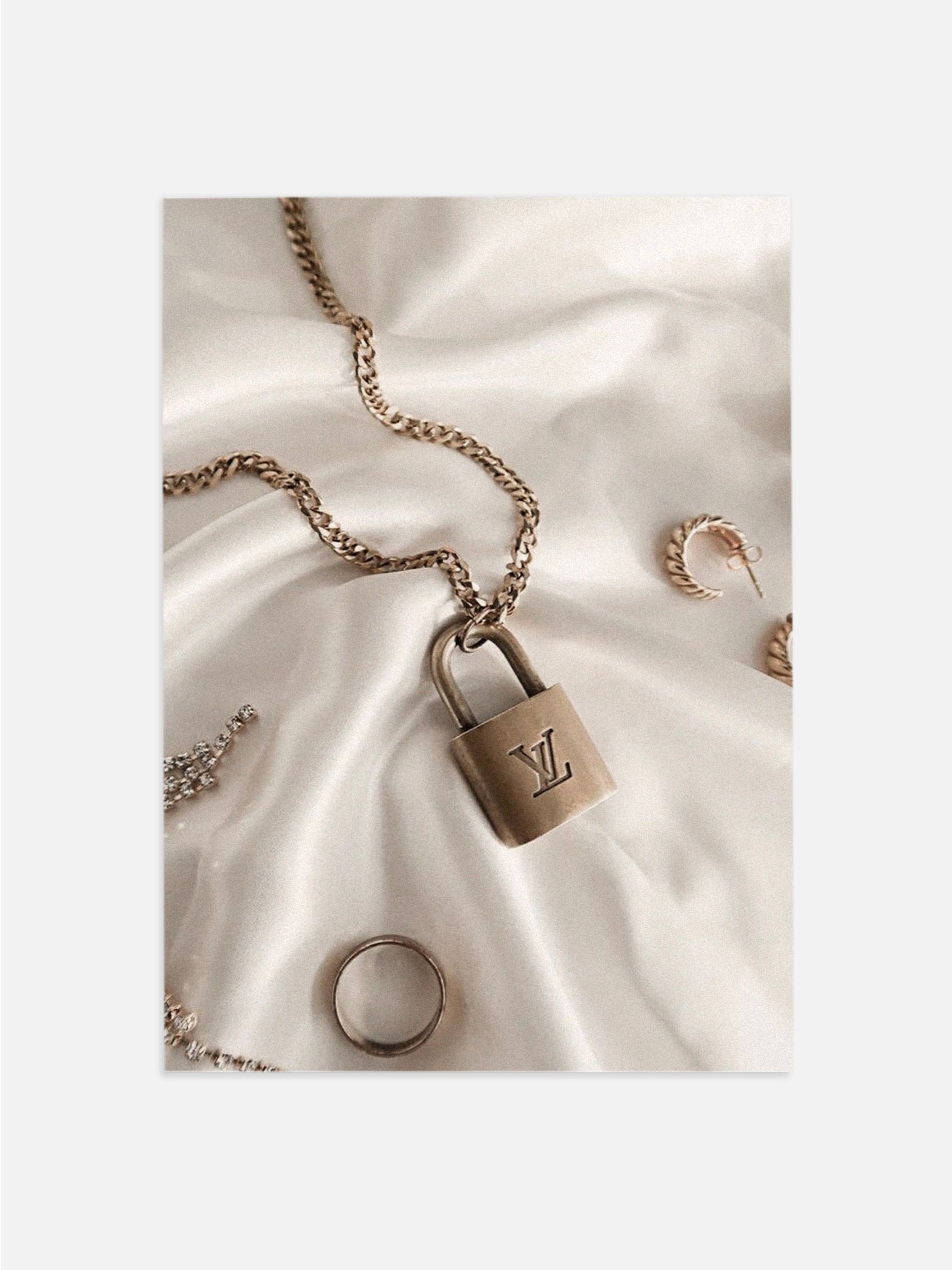 Louis Vuitton Womens Necklace Replica